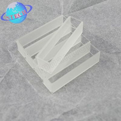 Cuvét thủy tinh dùng trong phòng thí nghiệm